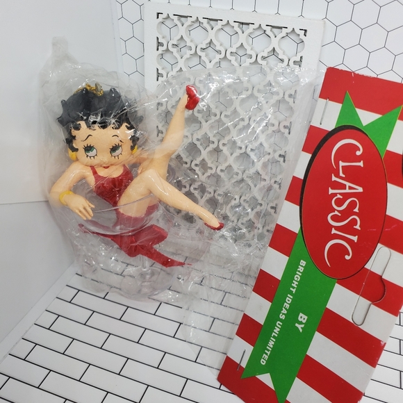 Betty Boop plastic hanging ornament retired - Picture 2 of 3